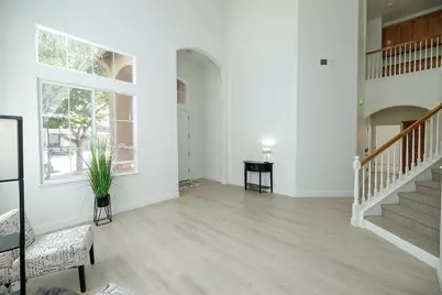 4021 Thornhill Way, Modesto, CA 95356 - Photo 9