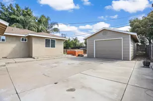 1412 Elisabeth Ave, Escalon, CA 95320 - Photo 17