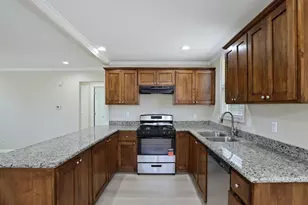 1543 Country Club Blvd, Stockton, CA 95204 - Photo 9