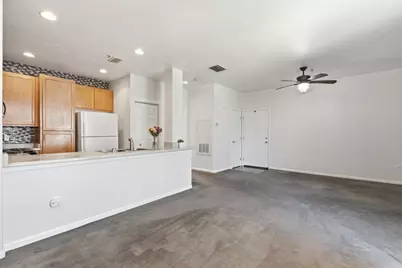 5201 Laguna Oaks Drive #14, Elk Grove, CA 95758 - Photo 9