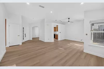 8012 Marsannay Way, Sacramento, CA 95829 - Photo 9