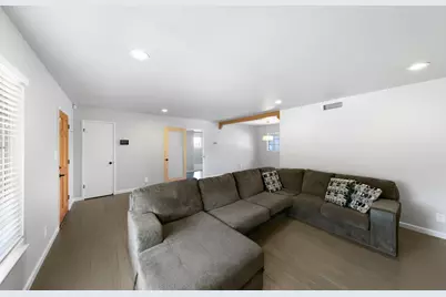 6030 Parkoaks Drive, Citrus Heights, CA 95621 - Photo 11