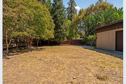 410 Park Avenue, Modesto, CA 95354 - Photo 21