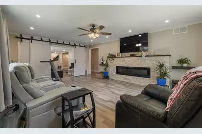 6959 N Pershing Avenue, Stockton, CA 95207 - Photo 17