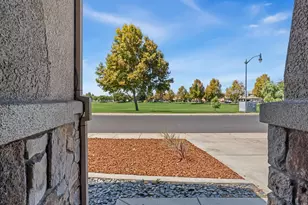 866 Raccoon Valley Dr, Manteca, CA 95336 - Photo 31