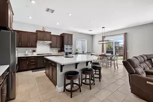 2013 Van Ruiten Dr, Lodi, CA 95242 - Photo 11