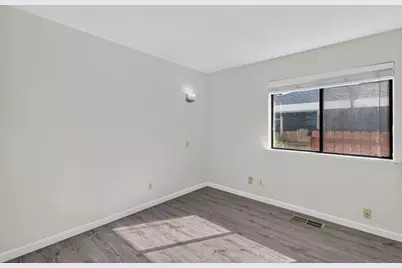 7264 Riverwind Way, Sacramento, CA 95831 - Photo 19