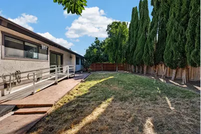 7264 Riverwind Way, Sacramento, CA 95831 - Photo 25