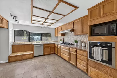 7264 Riverwind Way, Sacramento, CA 95831 - Photo 39