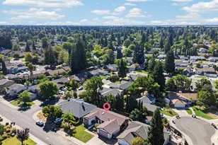 7264 Riverwind Way, Sacramento, CA 95831 - Photo 9