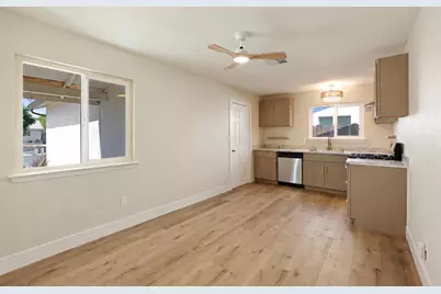 446 Elm Avenue, Manteca, CA 95336 - Photo 11