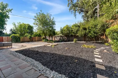 2440 Stansberry Way, Sacramento, CA 95826 - Photo 25