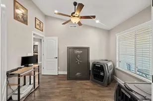 1736 Cartagena Dr, Yuba City, CA 95993 - Photo 9