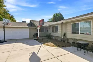 310 Berrendo Ln, Stockton, CA 95207 - Photo 3