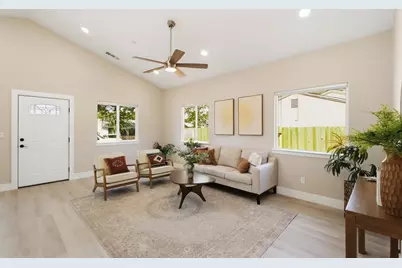 2450 Knoll Street, Sacramento, CA 95815 - Photo 13