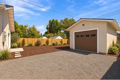 2450 Knoll Street, Sacramento, CA 95815 - Photo 5