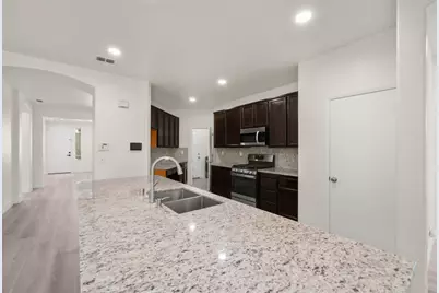 8281 Glendon Way, Sacramento, CA 95829 - Photo 13
