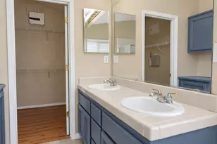 8872 Mannington St, Elk Grove, CA 95758 - Photo 33