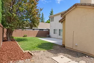 8872 Mannington St, Elk Grove, CA 95758 - Photo 5