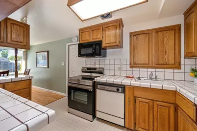 4913 Saint Lynn Lane, Carmichael, CA 95608 - Photo 15