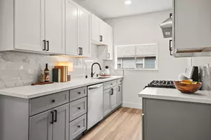 1406 W 7th St, Chico, CA 95928 - Photo 13