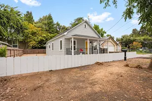1406 W 7th St, Chico, CA 95928 - Photo 3