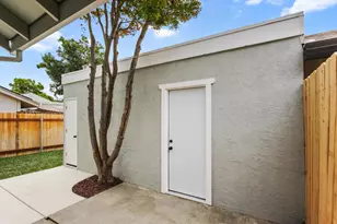 2111 E 8th St, Davis, CA 95618 - Photo 39