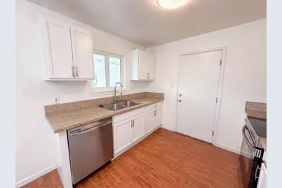 7550 Tamoshanter Way, Sacramento, CA 95822 - Photo 7