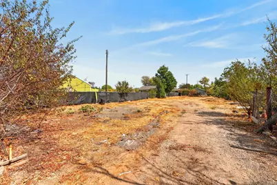 5741 Wallace Avenue, Sacramento, CA 95824 - Photo 43