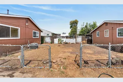 5741 Wallace Avenue, Sacramento, CA 95824 - Photo 41