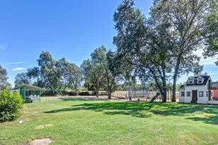 3875 Oak Tree Ln, Loomis, CA 95650 - Photo 27