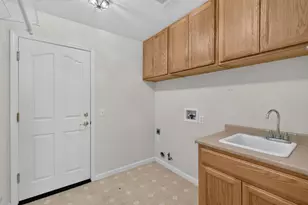 2502 Meadowgate Dr, Riverbank, CA 95367 - Photo 21