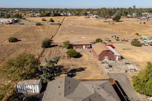 4933 Dry Creek Rd, Sacramento, CA 95838 - Photo 33