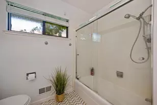 441 Estates Dr, Sacramento, CA 95864 - Photo 21
