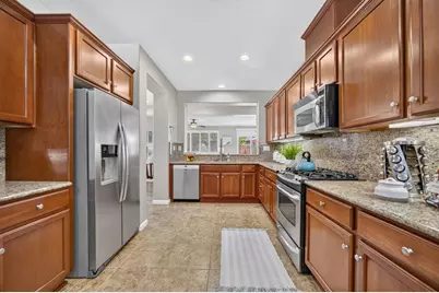 9963 Sheffield Way, Elk Grove, CA 95757 - Photo 13