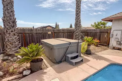 512 Thompson Way, Escalon, CA 95320 - Photo 41