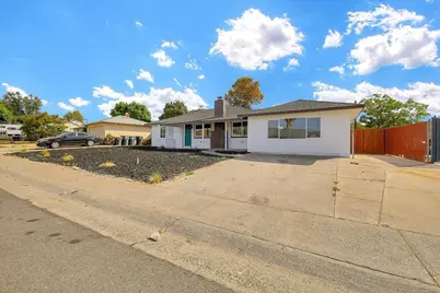 6208 Larry Way, North Highlands, CA 95660 - Photo 5