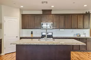 1944 Solano Dr, Lathrop, CA 95330 - Photo 21