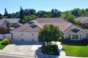 950 Chisholm Trail, Galt, CA 95632 - Photo 1