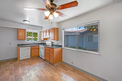 7300 Arleta Court, Sacramento, CA 95823 - Photo 9