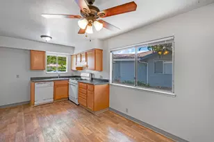 7300 Arleta Ct, Sacramento, CA 95823 - Photo 9