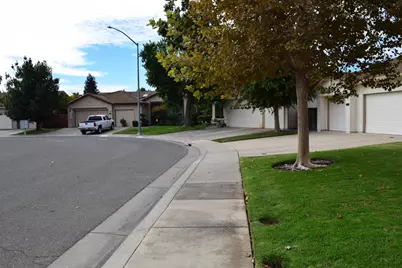 10116 Creek Trail, Stockton, CA 95209 - Photo 3