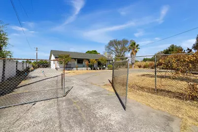 6305 16th Street, Rio Linda, CA 95673 - Photo 3