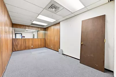 909 Fee Drive, Sacramento, CA 95815 - Photo 51