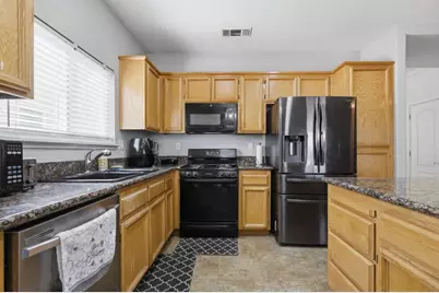 1877 Stabler Park Drive, Yuba City, CA 95993 - Photo 13