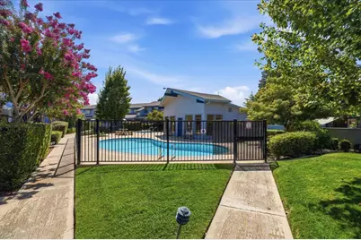 1370 Dustin Drive #8, Yuba City, CA 95993 - Photo 5