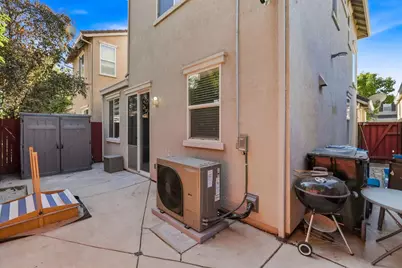 2875 Tourbrook Way, Sacramento, CA 95833 - Photo 35