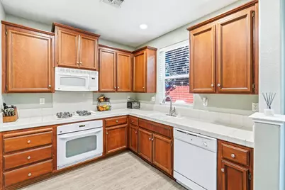 2875 Tourbrook Way, Sacramento, CA 95833 - Photo 11