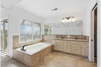 2104 Quebec Court, Modesto, CA 95356 - Photo 13