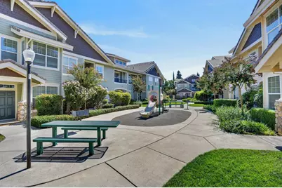 2887 Brighton Beach Way, Elk Grove, CA 95758 - Photo 25